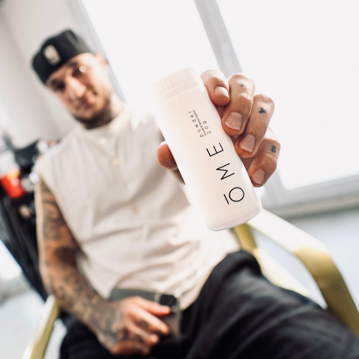 1 Poudre texturisante volumisante coiffante matifiante pour cheveux