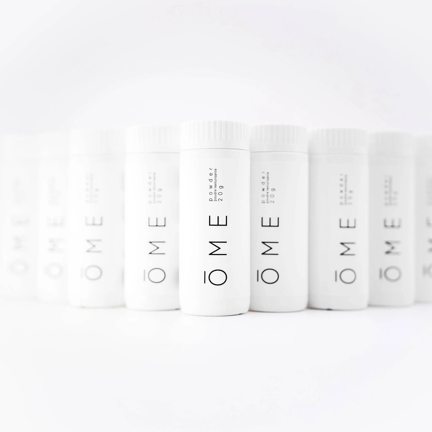 Poudre texturisante structurante volumisante densifiante coiffante matifiante pour cheveux volume texture 1